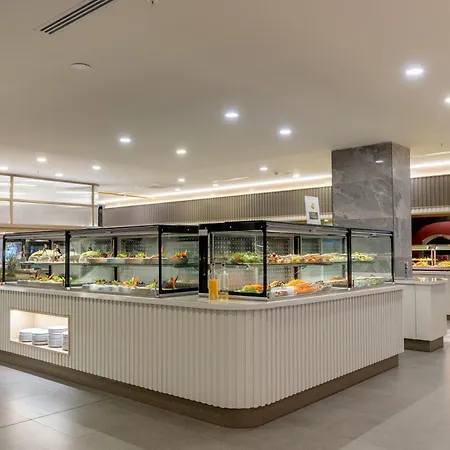 Hotel Breeze 5*