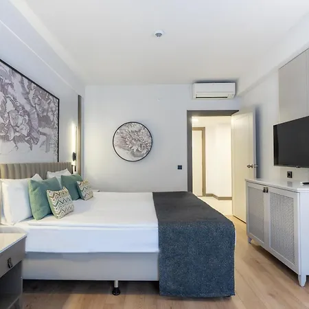 Hotel Breeze 5*