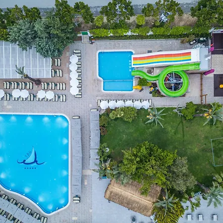 Hotel Breeze 5*