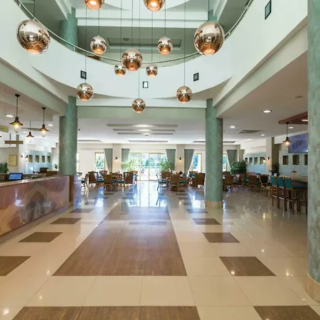 Breeze Hotel 5*