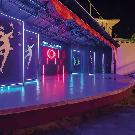Breeze Hotel