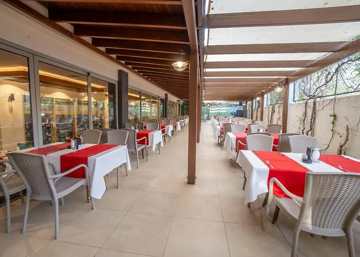 Отель Breeze Сиде