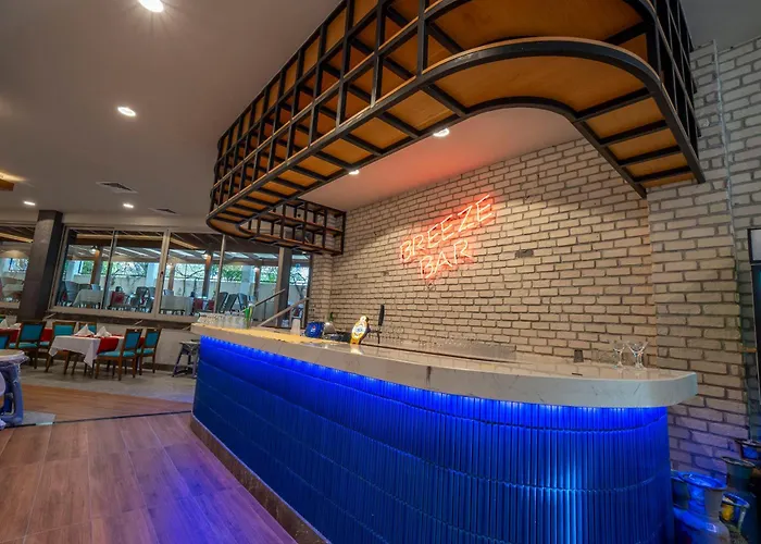 Breeze Отель Сиде