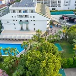Hotel Breeze
