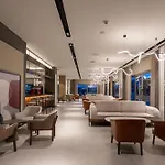 Breeze Hotel