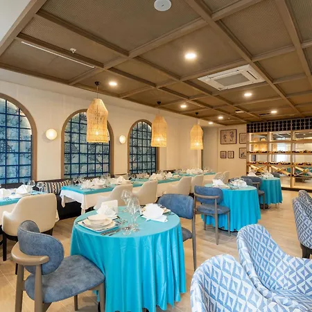 Breeze Hotel 5*
